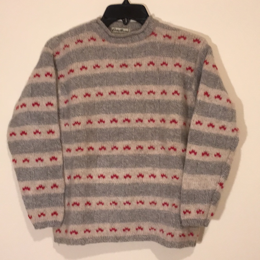 Pull Over Sweater.   XP/XP
